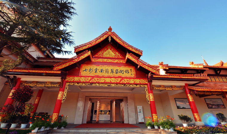 七彩云南翡翠七彩云南翡翠性价比怎么样