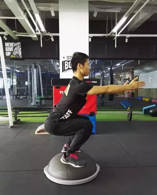 深蹲的动作要领不懂这些你敢说自己会深蹲