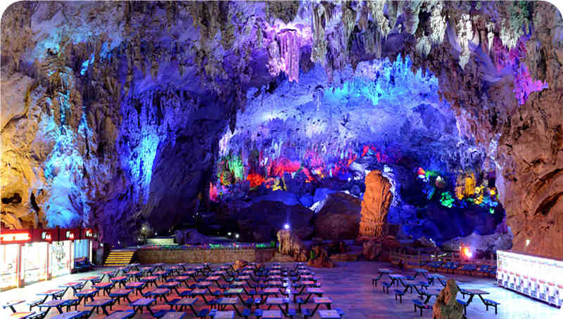 建水燕子洞风景区 每一景区景观独异,共有大小厅堂数十个,景点数
